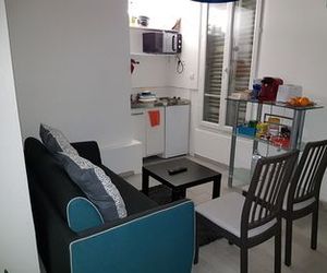 Joli Appartement Paris La défense Courbevoie France