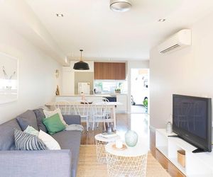 Executive Stylish Home for 8 Guests + Parking Brisbane Australia