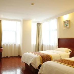 NearBy Hotel
