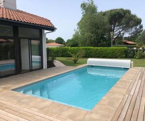 Maison landaise moderne piscine spa Lit France