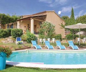 Four-Bedroom Holiday Home in Goult Goult France