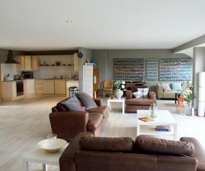 1 Bedroom Apartment With Balcony Sleeps 4 Leith United Kingdom