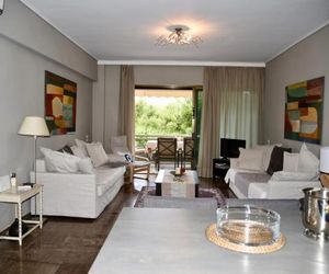 amazing apartment Vouliagmeni Greece