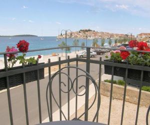 Apartments Mare Primosten Croatia