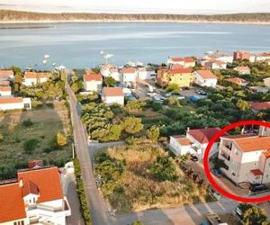 Apartments with a parking space Barbat (Rab) - 14390 Rab Croatia