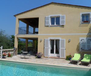 Luxurious and spacious apartments with Pool & View Montauroux France