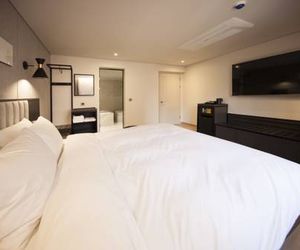 Hound Hotel Yeonsan Busan South Korea