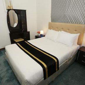 NearBy Hotel