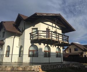 Apartament Ella Risnov Romania