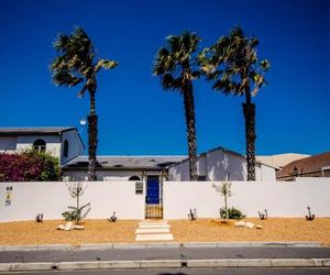 Aviva Accommodation Bloubergstrand South Africa