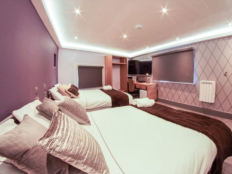 Hotel Photo 1