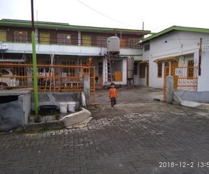 Tokyo Losmen Berastagi Indonesia