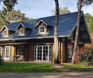 Beautiful house with whirlpool, on the edge of the forest Hoenderloo Netherlands