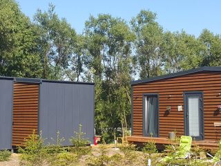 Holiday Village Lemonade, cottage 1
