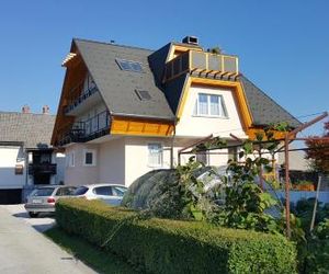 Vila rajska ptica Bled Slovenia
