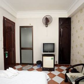 NearBy Hotel