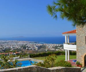 VILLA MARE MONTE-CH, amazing view-shared pool Chania Greece