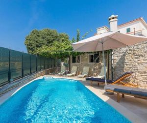 Holiday Home Haus Villa Lancin (RCA453) Divsici Croatia