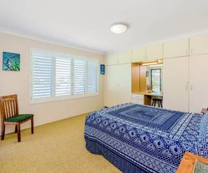 Flinders Lodge - fantastic views, opposite Main Beach Yamba Australia