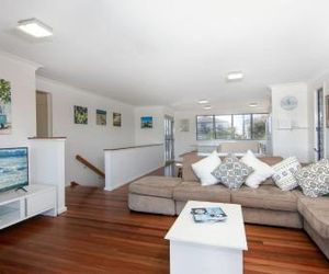 Jinalong 17 Pacific Street Family home great views. Yamba Australia