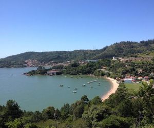 Casa próxima a praia de Calheiros Governador Celso Ramos Brazil