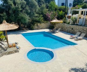 Gaia Bungalows Sivas Greece