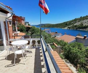 Apartment Petar Vinisce Croatia