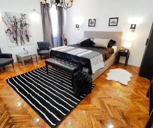 Deluxe Zoya Centar Pula Croatia