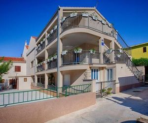 Apartments with a parking space Komiza (Vis) - 12325 Comisa Croatia