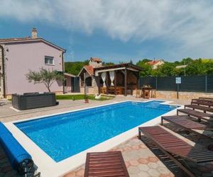Four-Bedroom Holiday Home in Hrvace Hrvace Croatia