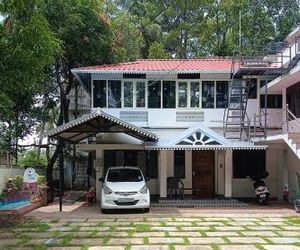 Blue Birds Homestay Cherai Beach India