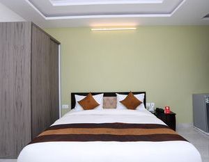 OYO 10581 Aruprati Homes Gurgaon India
