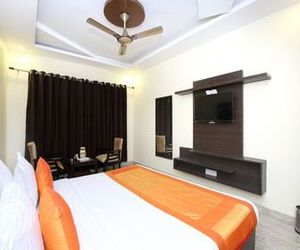 Capital O 322 Hotel Royal Chandigarh India
