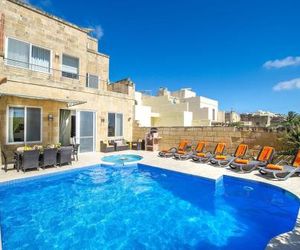 Kampnar Holiday Home Xlendi Republic of Malta