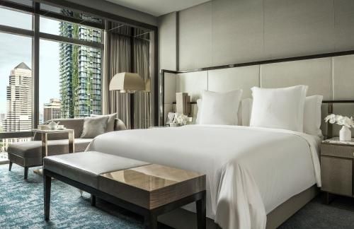 image of hotel Four Seasons Hotel Kuala Lumpur