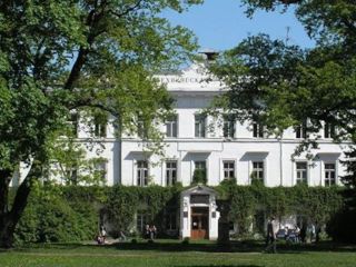 Гостиприимные петербургские апартаменты у Лесной