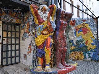 Mosaic Courtyard Apartment