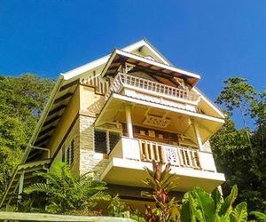 Mouggae Blues Villas Beau Vallon Seychelles