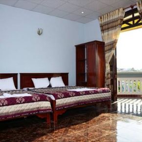 NearBy Hotel