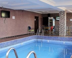 NearBy Hotel