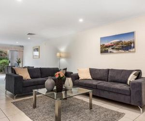 Close to City - Spacious 3 Bedroom Townhouse Adelaide Australia