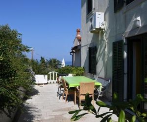 Apartment with terrace and sea view Mali Losinj Croatia