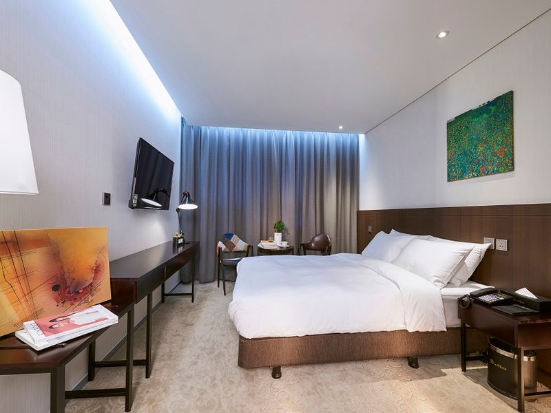 Hotel Photo 6