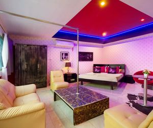 Goddess Fantasy Rooms & Bar Walking St Patong Thailand