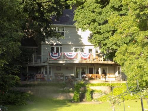 Photo of StoneWall House Lakeside Suite