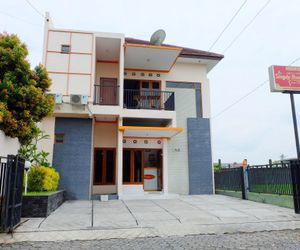 Guest House Unit Ambarukmo 1 , Nyaman, Aman, Murah Yogyakarta Indonesia