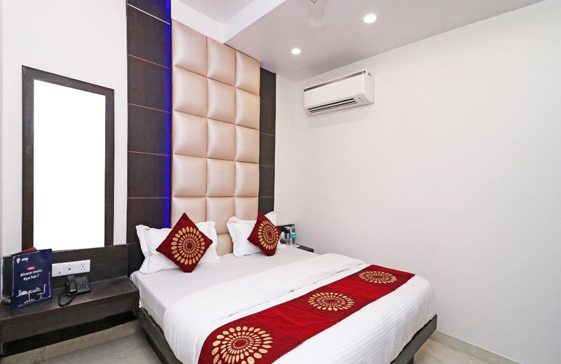 OYO 11593 Hotel Aman Guest House