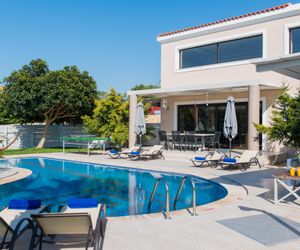 Superb & spacious villa, pool, 2km from town! Rethymno Greece