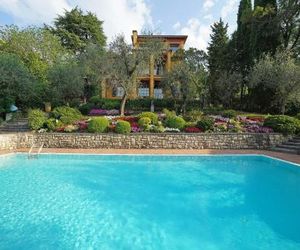 Villa Vibe Luce, beautiful period villa with private pool and lake view Gardone Riviera Italy