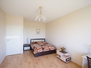 Modern Apartment with a Great View of the City!